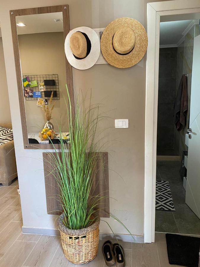 Qerret Boutique Studio Apartment Golem  Bagian luar foto